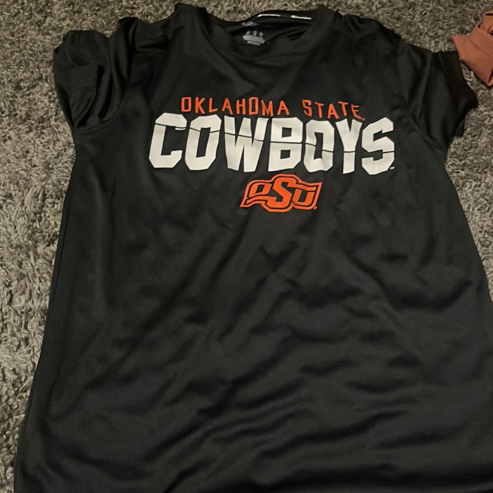 Oklahoma state shirt never worn